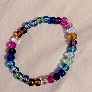 Selling glass bead bracelet with all types of different colors
